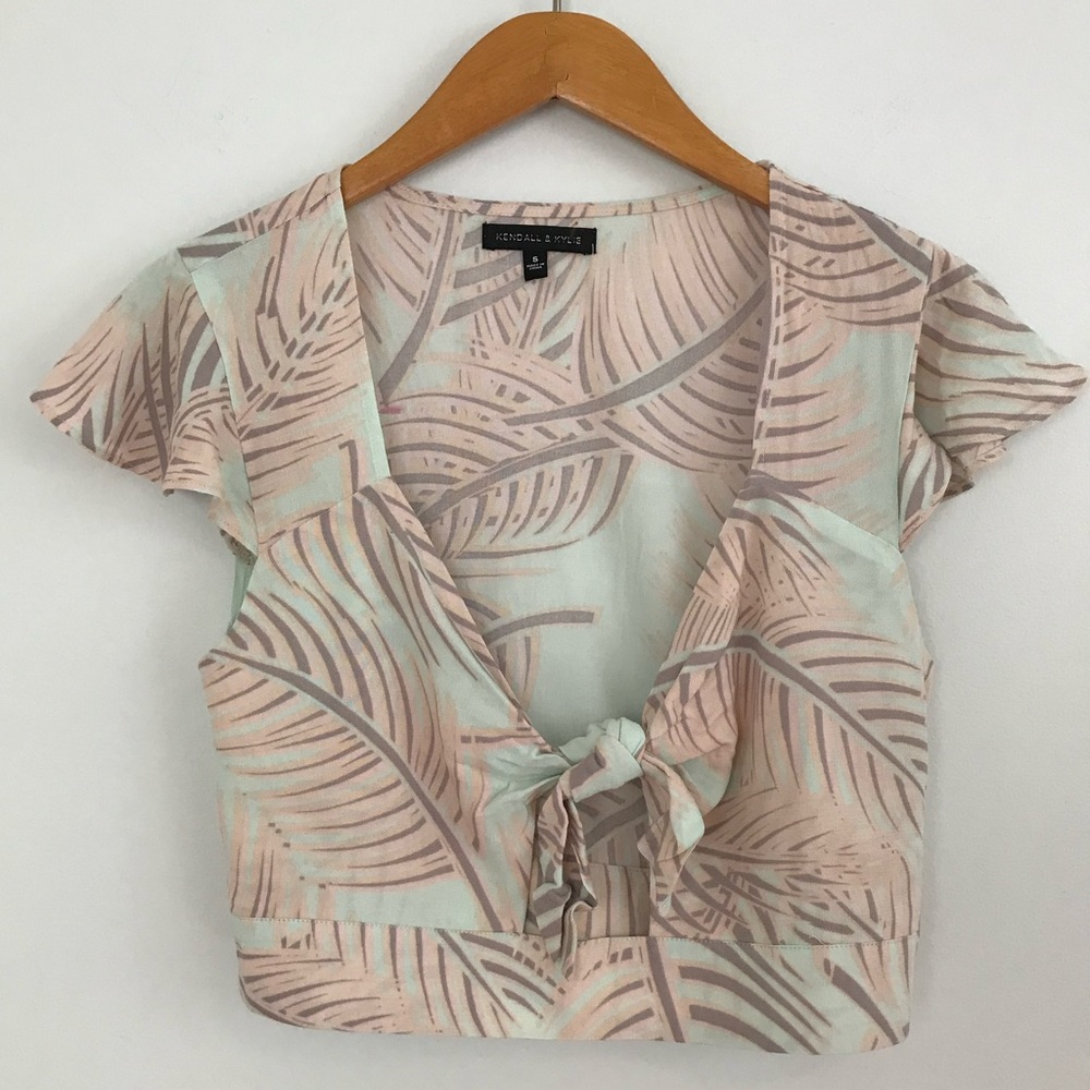 Kendall & Kylie Cropped Top Tie Front Palms
